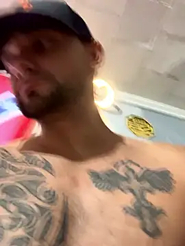 CaptHook931 online show from April 6, 9:15 pm