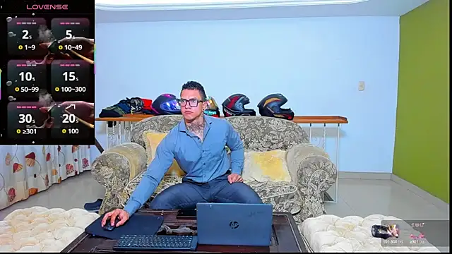 ArnoldSexy  online show from October 6, 10:09 am