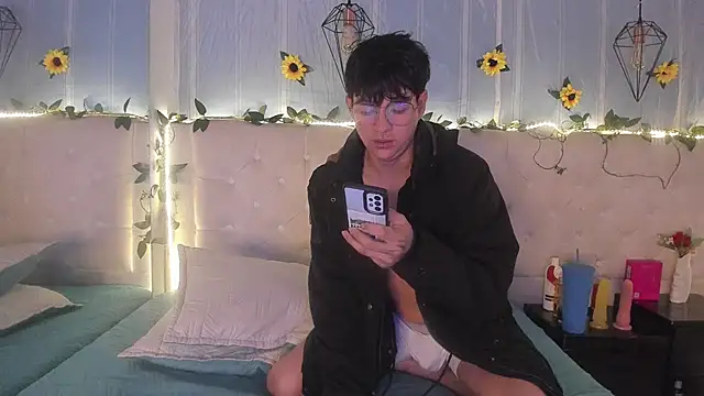 AleAurarashi online show from November 6, 5:21 am