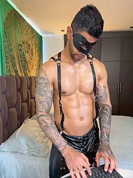 Snapshot of Tomy_maylon chatting on October 21, 5:05 pm Tomy maylon online show from October 21, 5:05 pm
