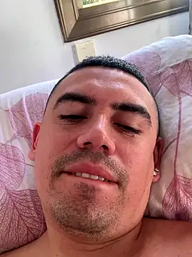 Snapshot of davidxxx099 chatting on October 7, 7:12 am davidxxx099 online show from October 7, 7:12 am