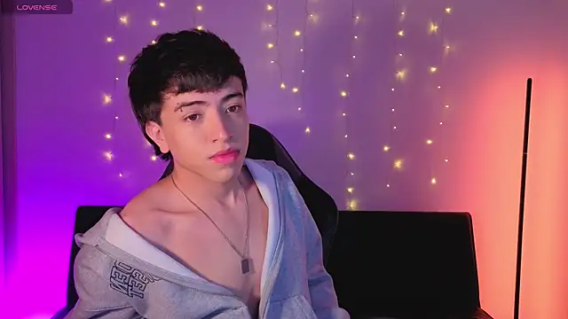 onlinenico online show from December 5, 8:16 pm