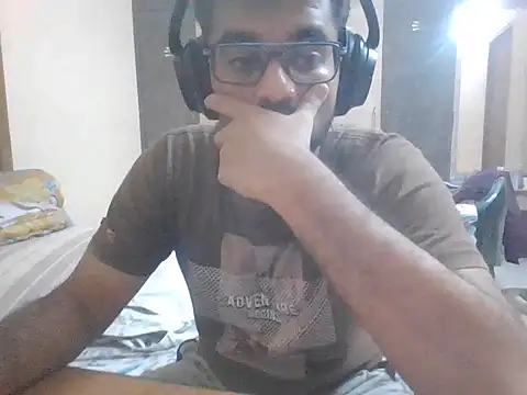Snapshot of GOJO_1 chatting on October 24, 5:25 pm GOJO 1 online show from October 24, 5:25 pm