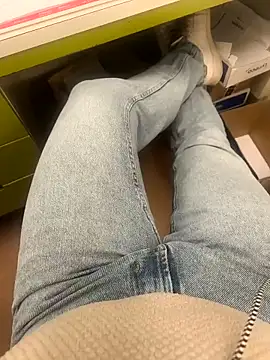 Normalludo0202 online show from March 18, 7:55 am