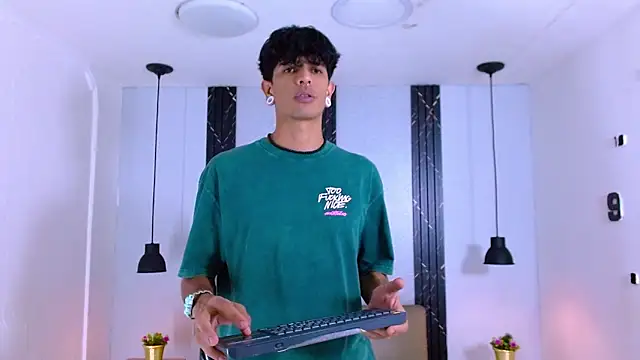 Franvill Trato online show from October 30, 7:48 pm