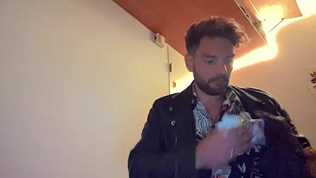 SweetBoyToy online show from September 18, 3:52 am