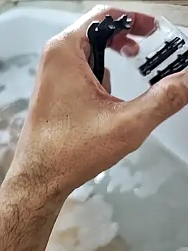 Ericketaurore online show from September 18, 3:03 pm