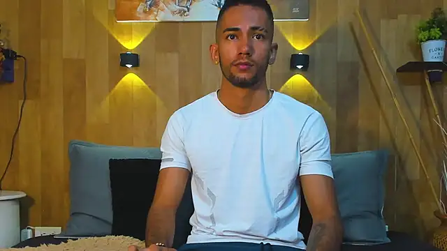 MaicolParker  online show from April 19, 3:22 pm