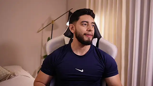 Snapshot of Nick_Vans chatting on September 28, 12:08 am Nick Vans online show from September 28, 12:08 am