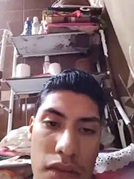 aispuro8505 online show from December 1, 7:33 am