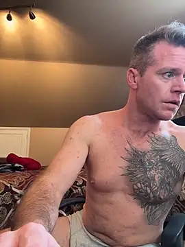 DILFiGuess11 online show from February 1, 8:07 pm