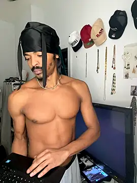 TRILLAHUNG online show from September 27, 9:01 pm