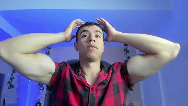 Muscle Scott online show from February 5, 1:18 pm