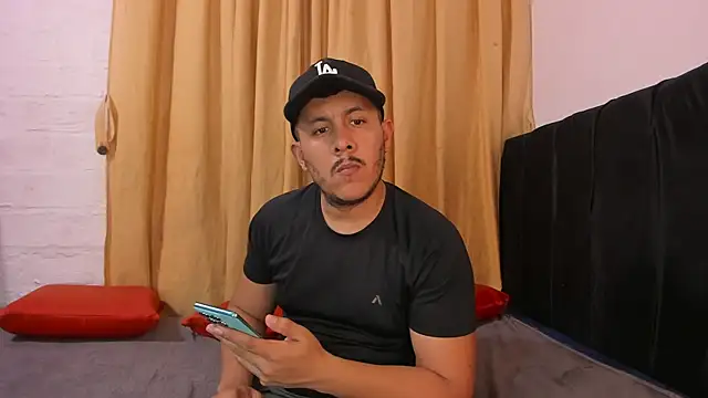 Misterjhons2 online show from February 26, 11:17 pm