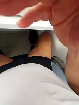 Snapshot of hpp66 chatting on October 23, 1:47 pm hpp66 online show from October 23, 1:47 pm