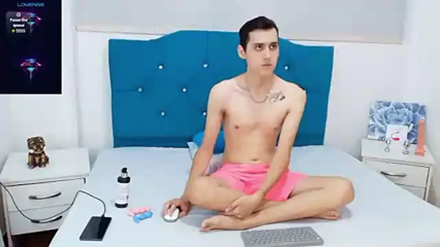 LuigiMarchetti online show from December 5, 7:54 pm