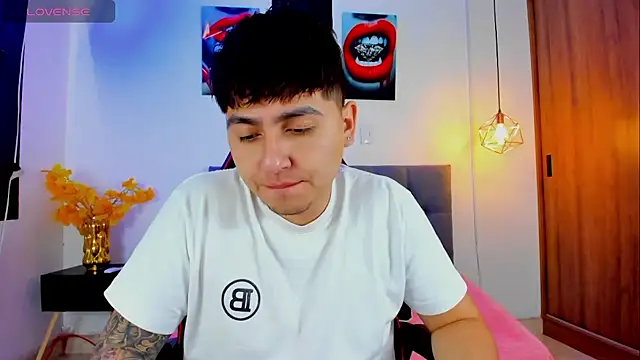 Nicolas James Sc online show from November 24, 2:07 pm