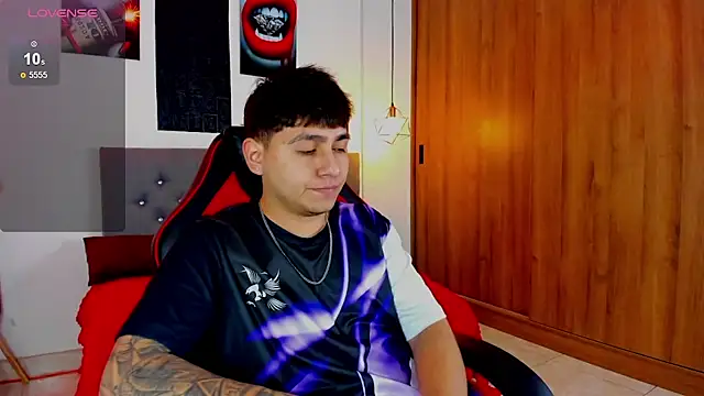 Nicolas James Sc online show from December 19, 1:52 pm