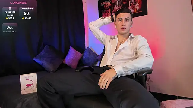 Snapshot of Sebas_maverick chatting on October 23, 11:13 am Sebas maverick online show from October 23, 11:13 am