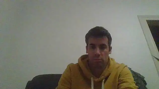 JulioIsHere4you online show from December 3, 9:10 pm