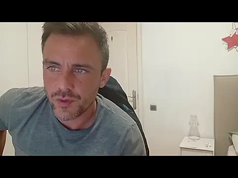 Captianamericablue online show from October 14, 9:00 pm