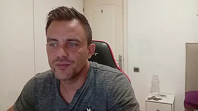 Captianamericablue online show from September 8, 8:41 pm