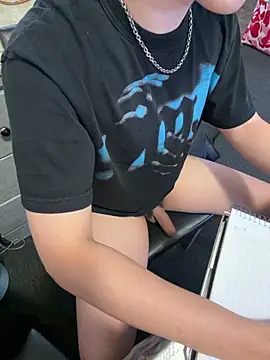 Pikachu19yo online show from January 31, 9:02 pm