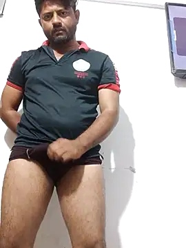 urhotboymeet online show from February 5, 7:10 pm