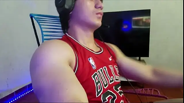 ErickWalton online show from October 27, 7:32 am