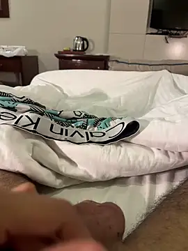 Snapshot of your-hugehard-ashi chatting on September 10, 5:11 pm your-hugehard-ashi online show from September 10, 5:11 pm