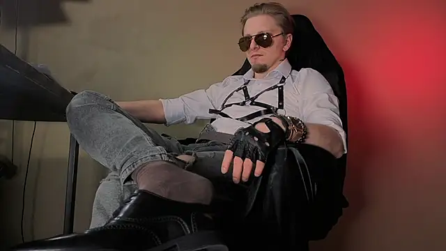 Vincent Hardman online show from February 13, 8:25 pm