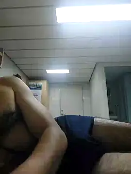 Alecumload online show from December 20, 2:02 pm