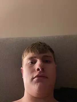 Sammyboy2211 online show from January 16, 1:08 am