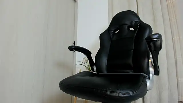 Biscuit oliva online show from April 12, 9:16 pm