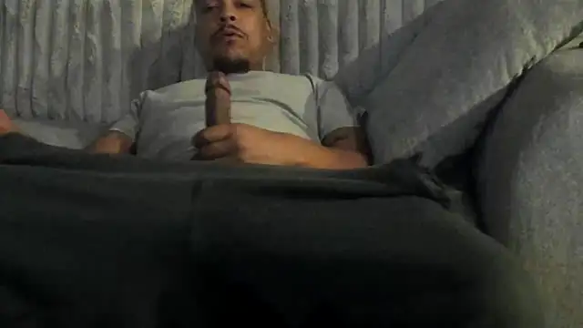 Snapshot of caramelizedzeus chatting on October 22, 1:20 am caramelizedzeus online show from October 22, 1:20 am