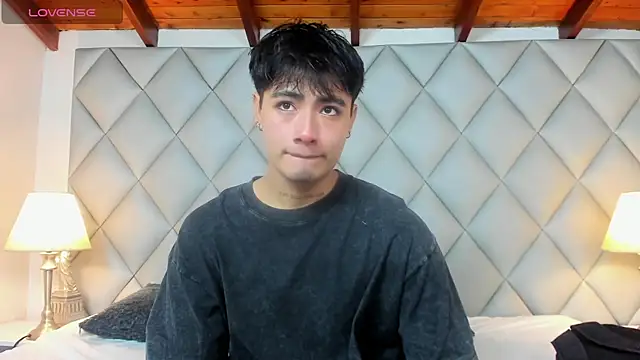 Clement Reyes online show from January 6, 7:29 pm