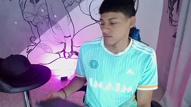 deivid bigcock1 online show from November 29, 3:08 am