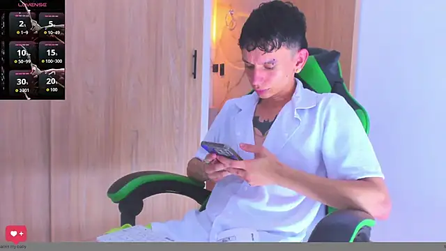 Skinny batman online show from October 11, 12:25 am