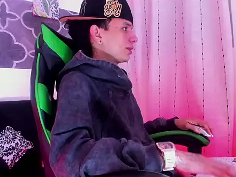 Skinny batman online show from December 3, 5:24 am