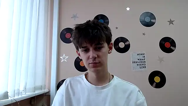 Snapshot of Hoot_Dude_ chatting on October 7, 1:26 pm Hoot Dude  online show from October 7, 1:26 pm