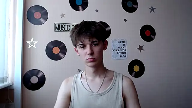 Snapshot of Hoot_Dude_ chatting on October 3, 12:32 pm Hoot Dude  online show from October 3, 12:32 pm