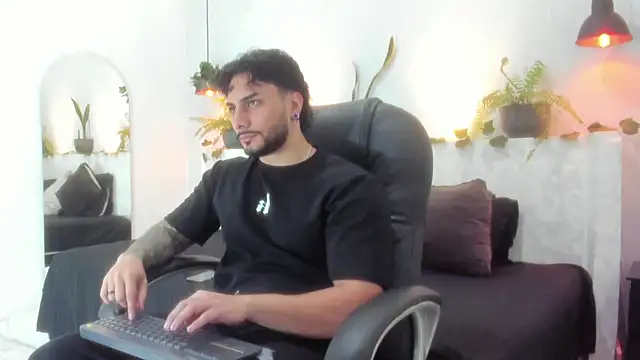 Miike Stone1 online show from January 6, 2:32 pm