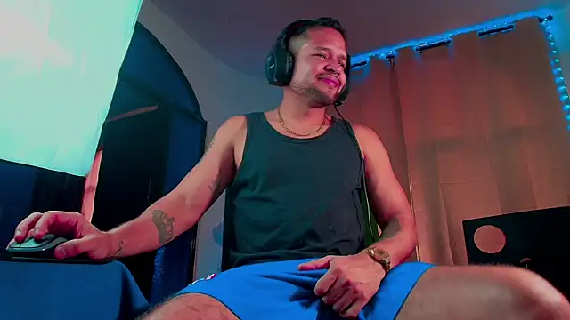 LucasGaeel online show from October 27, 9:17 pm