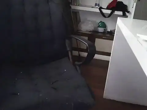 Snapshot of domruanbr chatting on October 9, 8:03 pm domruanbr online show from October 9, 8:03 pm