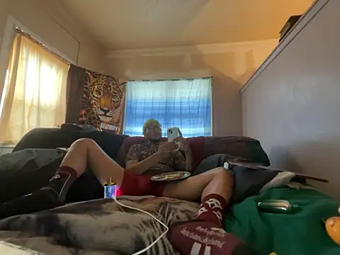 ThrowedWorldWide online show from January 6, 6:12 pm