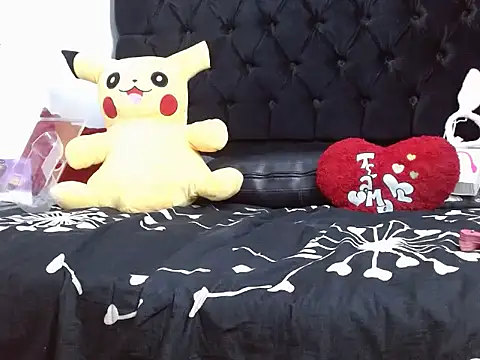 SharonElectra online show from October 5, 1:31 am