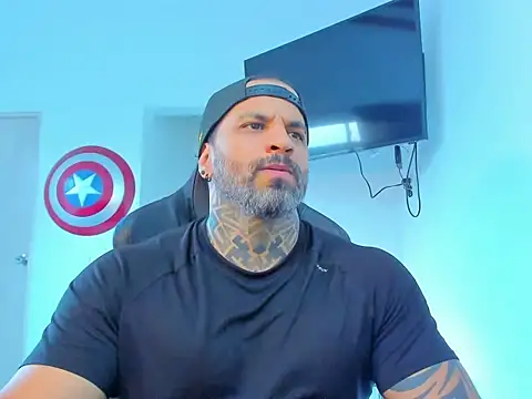 JoshRigby online show from November 7, 10:02 pm