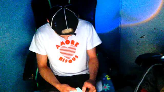 highinhtxx online show from February 28, 1:04 am