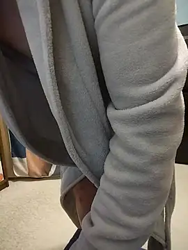 honzinka83 online show from February 7, 7:41 pm