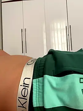 Snapshot of khonglongvong86 chatting on October 1, 4:49 am khonglongvong86 online show from October 1, 4:49 am